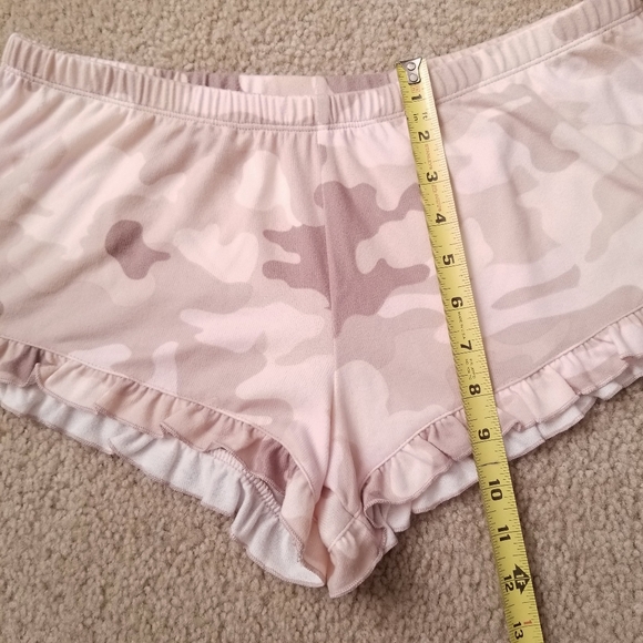 NWOT Pastel Light Pink And Brown Ruffled Camo Soft Pajama Shorts - Picture 12 of 12